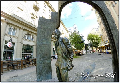 Прогулки по Арбату.   Памятник Окуджаве на Арбате. Прогулки по Арбату.   Памятник Окуджаве на Арбате.